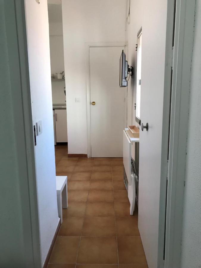 Ac Los Remedios Sevilla Bagian luar foto